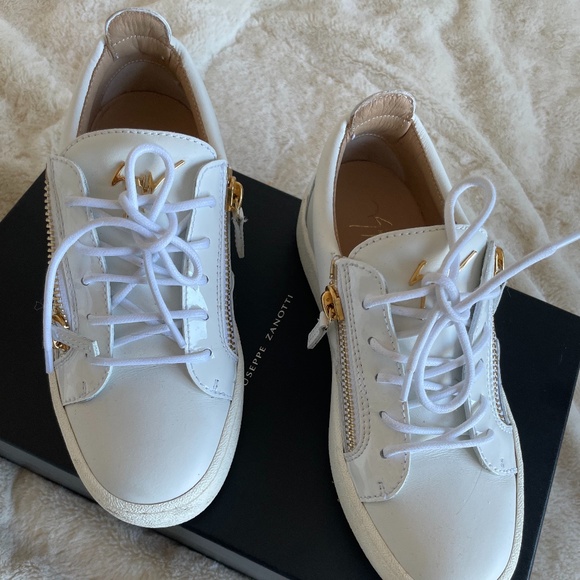 AUTHENTIC GIUSEPPE ZANOTTIE SNEAKER - WHITE BIREL - WHITE & GOLD - US 7 - Picture 3 of 7